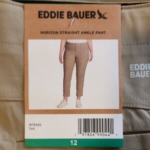 NWT Eddie Bauer Khaki Horizon Straight Ankle Pants. Size 8